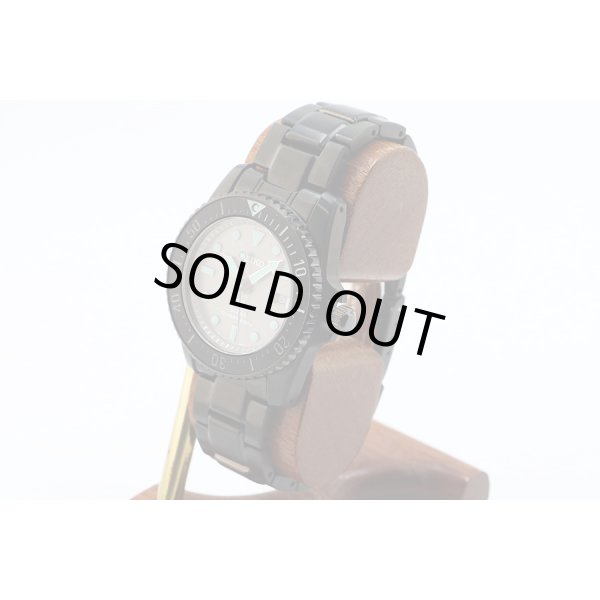 セイコー　プロスペック ソーラーダイバー ＳＢＤＮ０８１ 黒文字盤 青インデックス　サイド