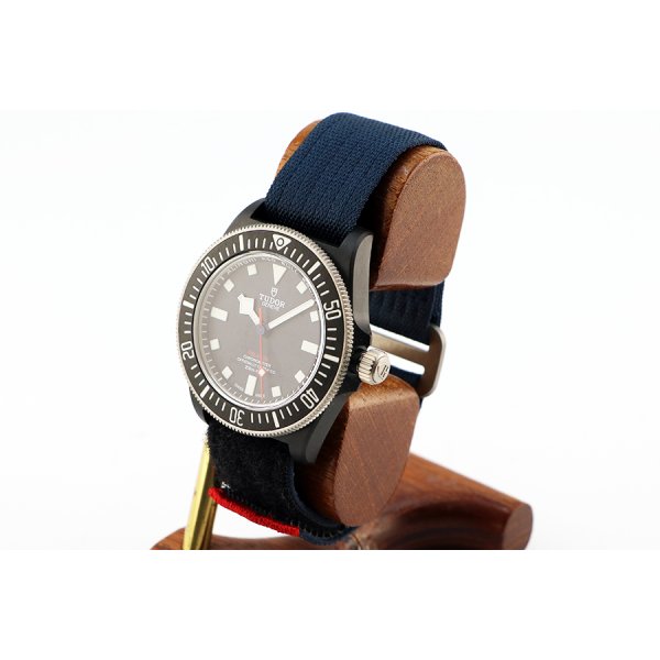 チューダー　ペラゴスＦＸＤ　２５７０７ＫＮ　紺文字盤　レッドブルレーシング限定　サイド