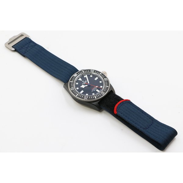 チューダー　ペラゴスＦＸＤ　２５７０７ＫＮ　紺文字盤　レッドブルレーシング限定　ナイロンベルト状態　表面