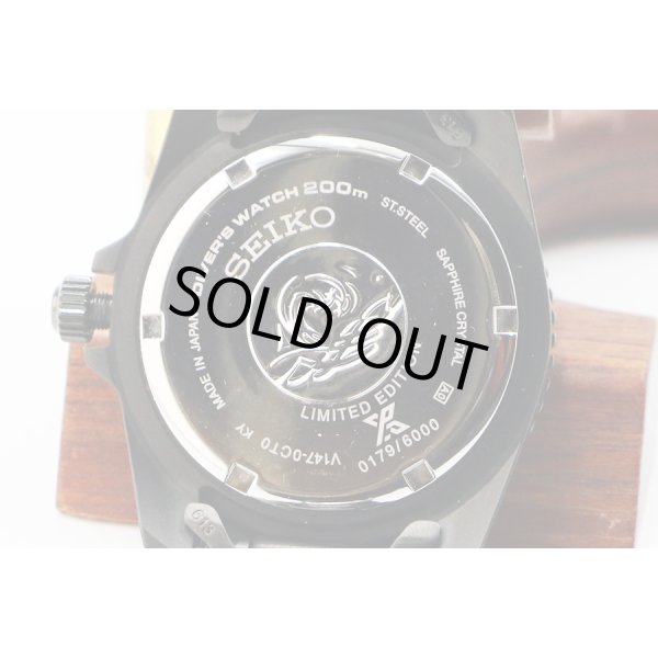 セイコー　プロスペック ソーラーダイバー ＳＢＤＮ０８１ 黒文字盤 青インデックス　裏面拡大