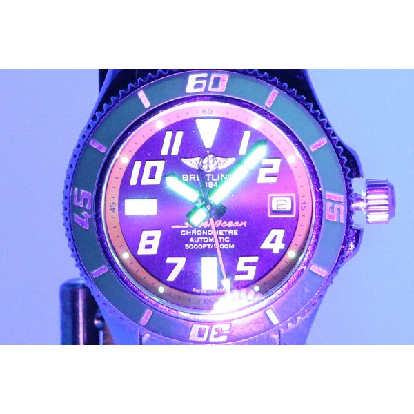 ブライトリング　スーパーオーシャン４２　Ａ１７３６４　黒文字盤　オレンジリング　ライト