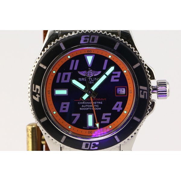 ブライトリング　スーパーオーシャン４２　Ａ１７３６４　黒文字盤　オレンジリング　ライト