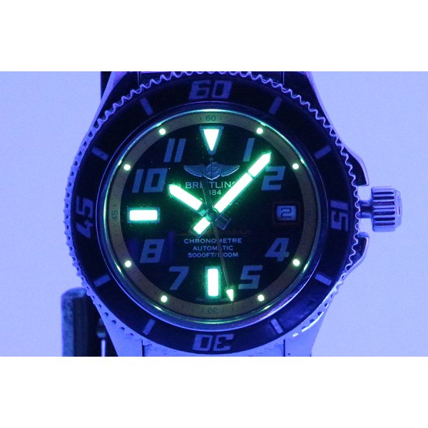 ブライトリング　スーパーオーシャン４２　Ａ１７３６４　黒文字盤　オレンジリング　ライト