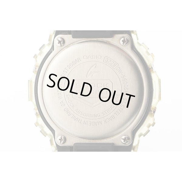 カシオ　Ｇショック　ＤＷ－５６００ＳＫＣ　デジタル文字盤　カモフラージュ　裏面拡大