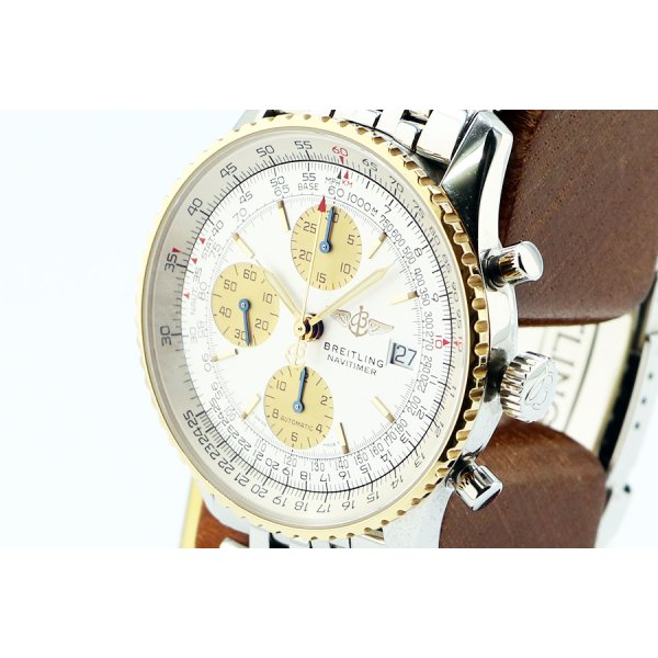 ブライトリング　オールドナビタイマー　Ｄ１３０２２　銀文字盤　金インダイアル　サイド拡大