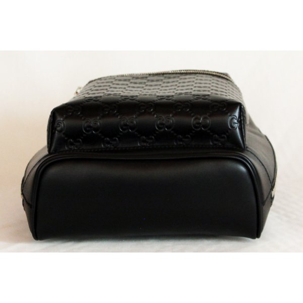 グッチ　グッチシマ クロスボディバック 450970 493492 ブラック　底