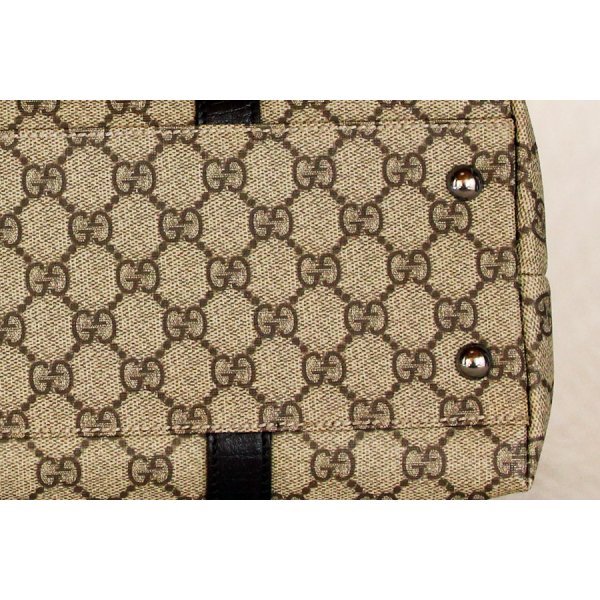グッチ　GGスプリーム トートバック 114595 204990 ベージュ／ブラウン　底拡大