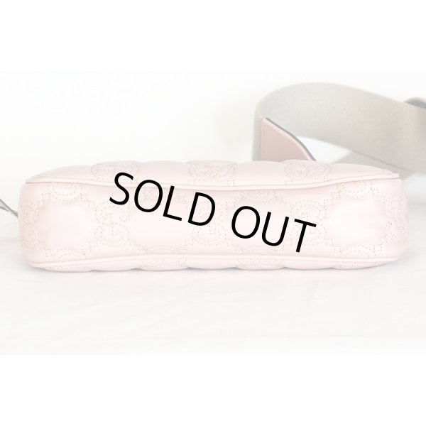 グッチ　GGマトラッセショルダーバック 735049 493075 ピンク　底