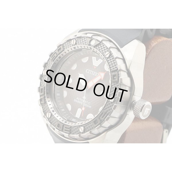 シチズン　プロマスター　メカダイバー２００　ＮＢ６００４－０８Ｅ　グレー文字盤　サイド拡大