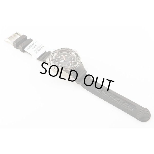 シチズン　プロマスター　メカダイバー２００　ＮＢ６００４－０８Ｅ　グレー文字盤　ラバーベルト状態　表面