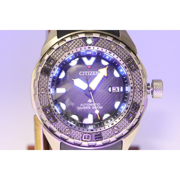 シチズン　プロマスター　メカダイバー２００　ＮＢ６００４－０８Ｅ　グレー文字盤　ライト