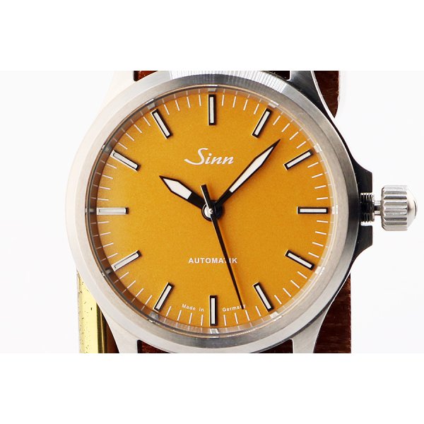 ジン　５５６　シトリンイエロー文字盤　表面拡大