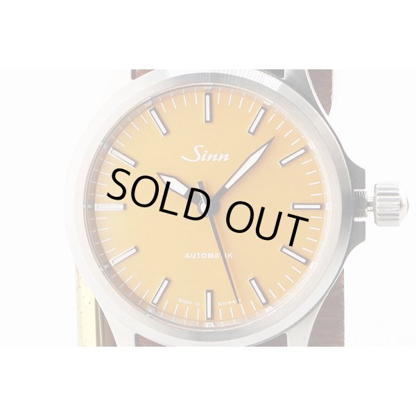 ジン　５５６　シトリンイエロー文字盤　表面拡大