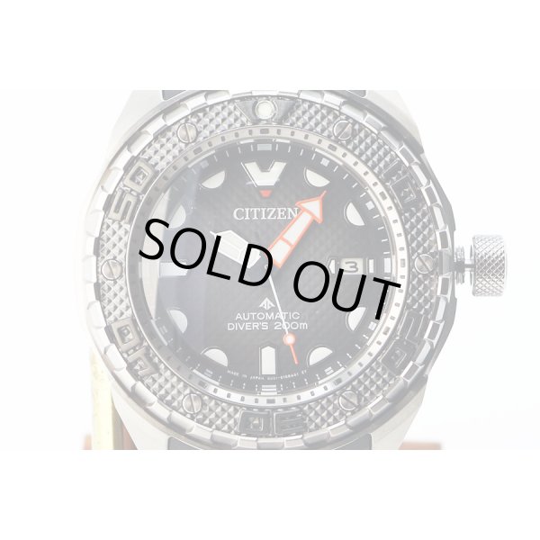 シチズン　プロマスター　メカダイバー２００　ＮＢ６００４－０８Ｅ　グレー文字盤　表面拡大
