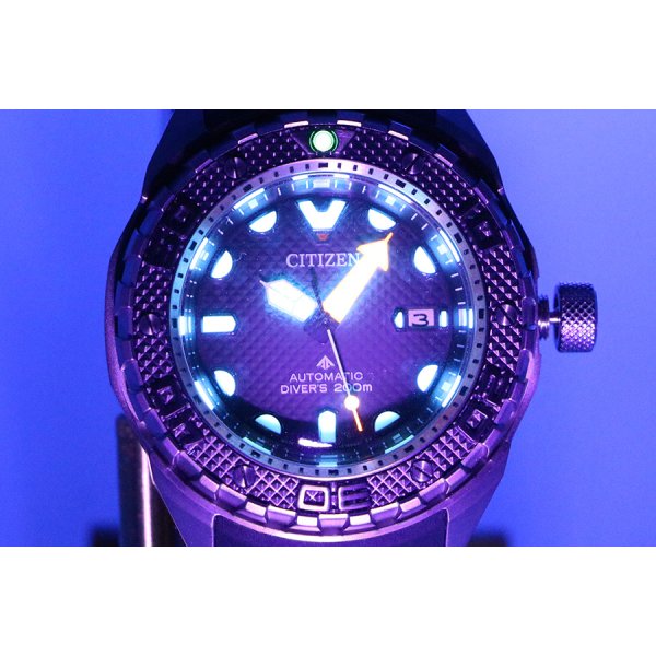 シチズン　プロマスター　メカダイバー２００　ＮＢ６００４－０８Ｅ　グレー文字盤　ライト