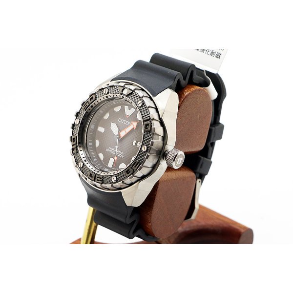 シチズン　プロマスター　メカダイバー２００　ＮＢ６００４－０８Ｅ　グレー文字盤　サイド