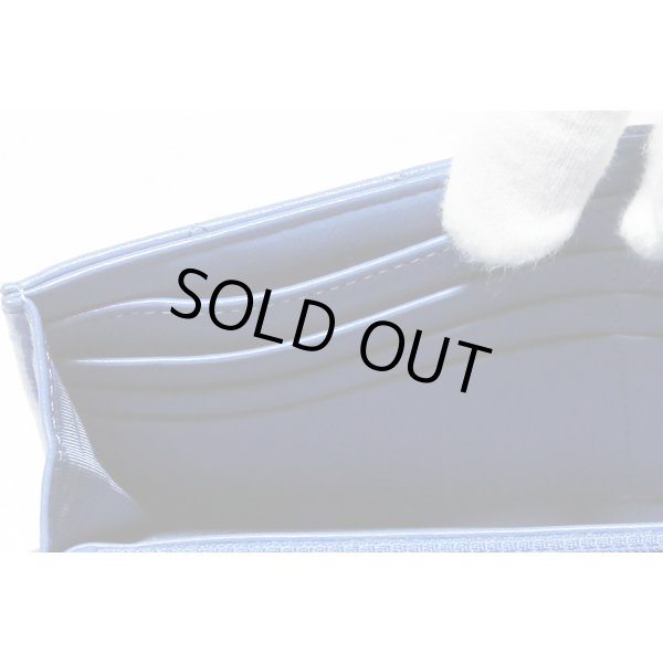 シャネル　ボーイシャネル ニツ折長財布 A80286 ブルー　カード入れ