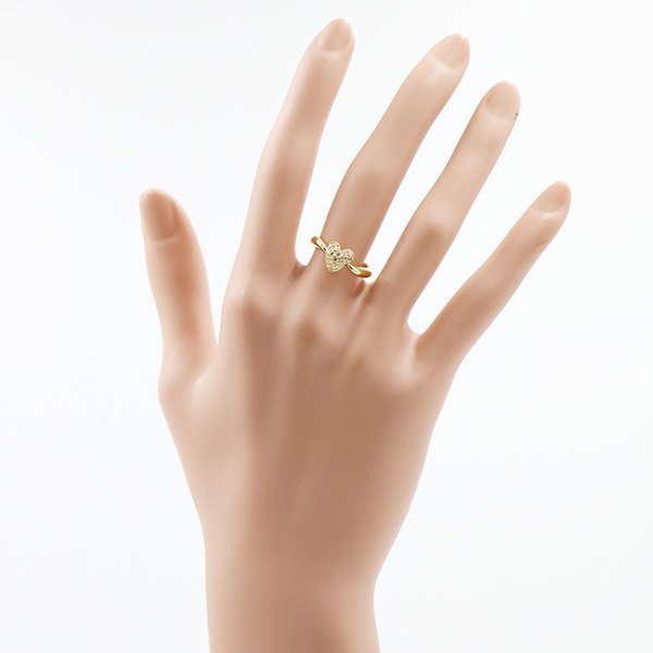 K18 ダイアイリリング 0.11ct 3.40g　装着イメージ