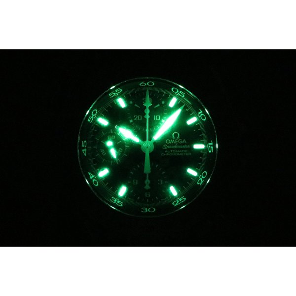 オメガ　スピードマスタースプリットセコンド　３８４０．５０　黒文字盤　ライト暗闇