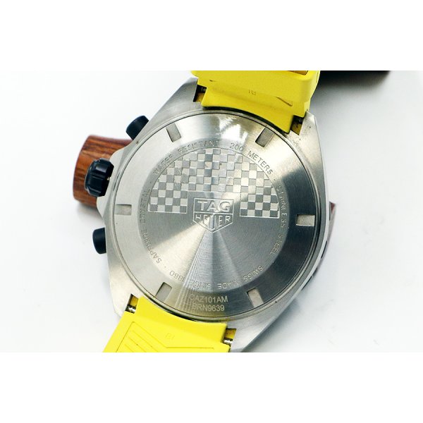 タグホイヤー　フォーミュラー１　クロノグラフ　ＣＡＺ１０１ＡＭ　黄色文字盤　裏面拡大