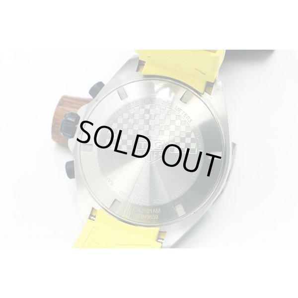 タグホイヤー　フォーミュラー１　クロノグラフ　ＣＡＺ１０１ＡＭ　黄色文字盤　裏面拡大