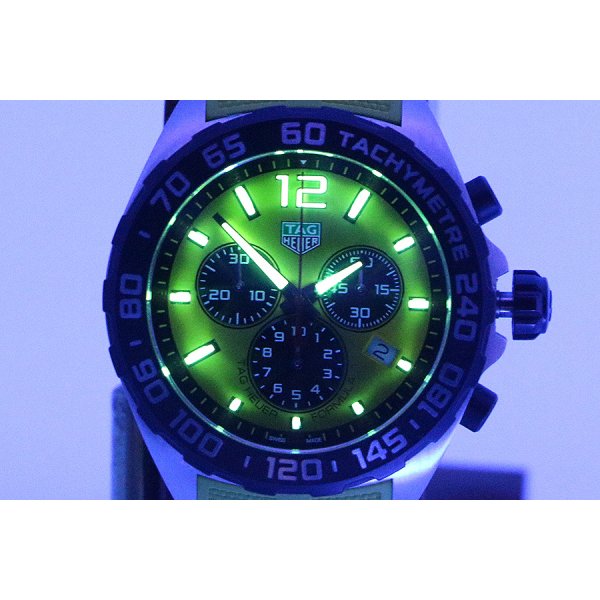 タグホイヤー　フォーミュラー１　クロノグラフ　ＣＡＺ１０１ＡＭ　黄色文字盤　ライト