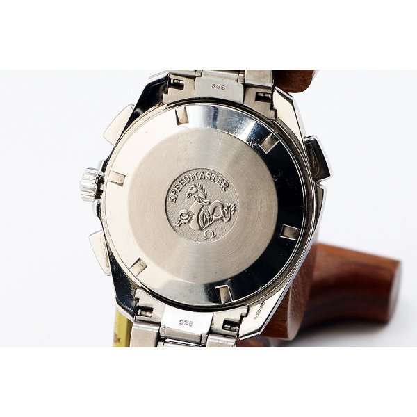 オメガ　スピードマスタースプリットセコンド　３８４０．５０　黒文字盤　裏面拡大