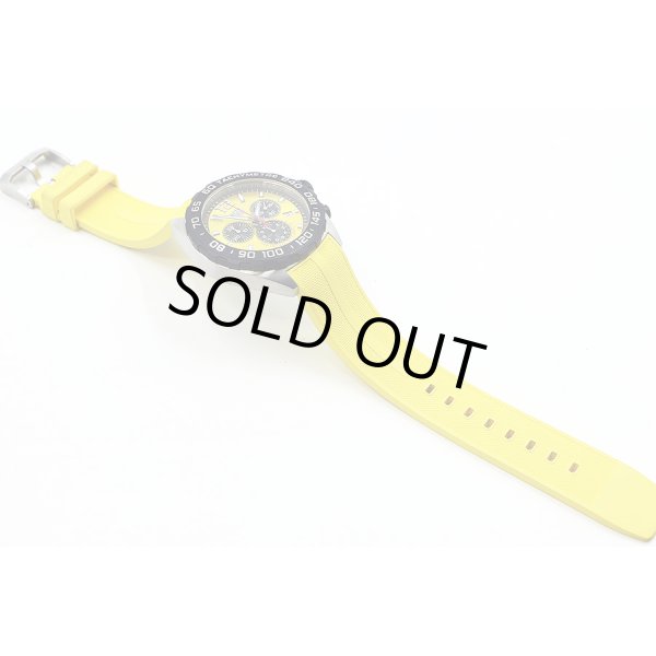 タグホイヤー　フォーミュラー１　クロノグラフ　ＣＡＺ１０１ＡＭ　黄色文字盤　ラバーベルト状態　表面