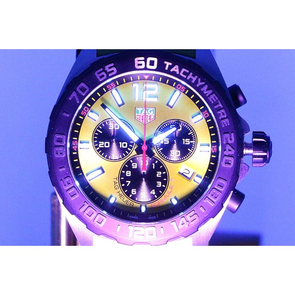 タグホイヤー　フォーミュラー１　クロノグラフ　ＣＡＺ１０１ＡＭ　黄色文字盤　ライト