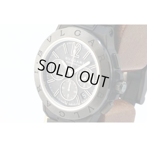 ブルガリ　ディアゴノマグネシウム クロノ ＤＧ４２ＳＭＣ　ＣＨ　黒文字盤　サイド拡大