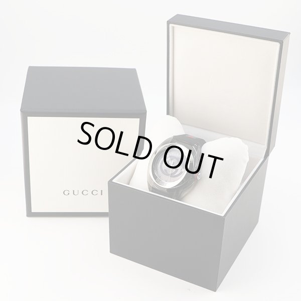 グッチ　ＳＹＮＣ（シンク）　ＹＡ１３７．１　銀文字盤　箱