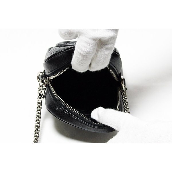 グッチ　ブロンディ チェーンショルダーバック 760315 0416 ブラック　中身