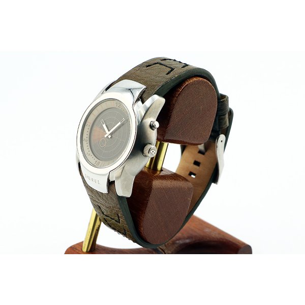 ディーゼル　ＤＺ４０２７　レーダー文字盤　サイド