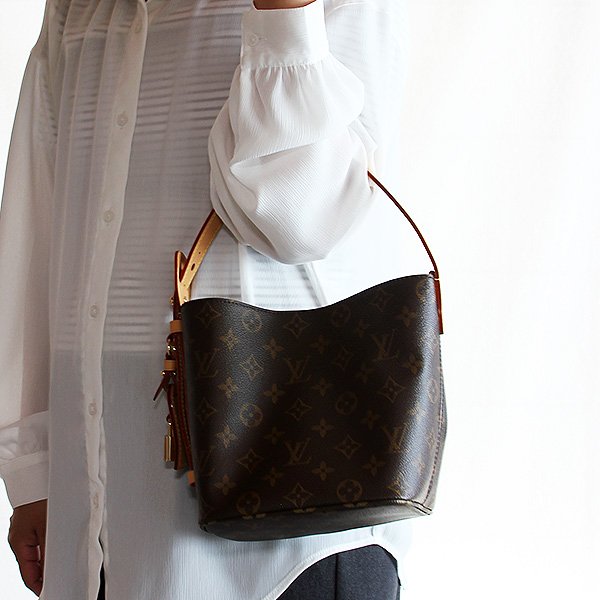 ルイ・ヴィトン　オール・インBB M12925　掛けたイメージ