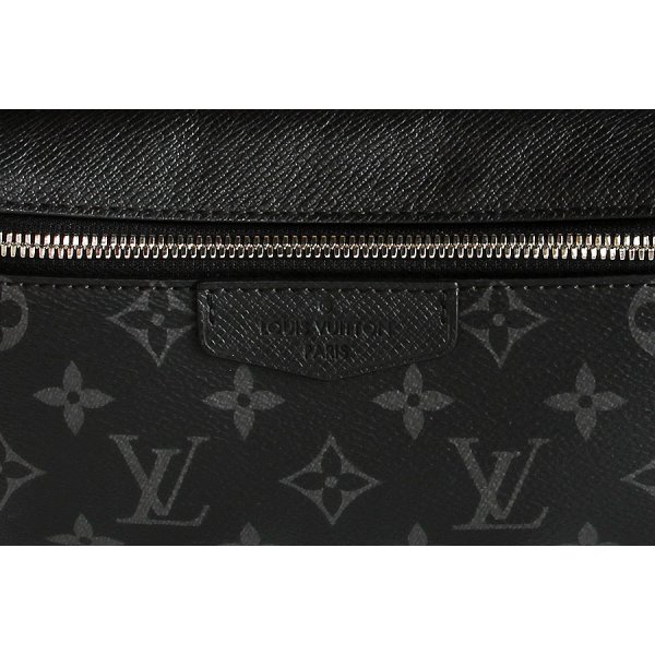 ルイ・ヴィトン　バムバッグ・アウトドア M30245　表面拡大