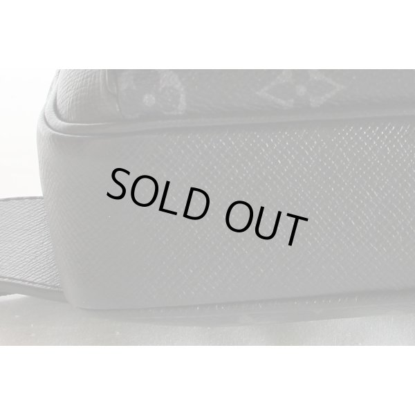 ルイ・ヴィトン　バムバッグ・アウトドア M30245　底拡大