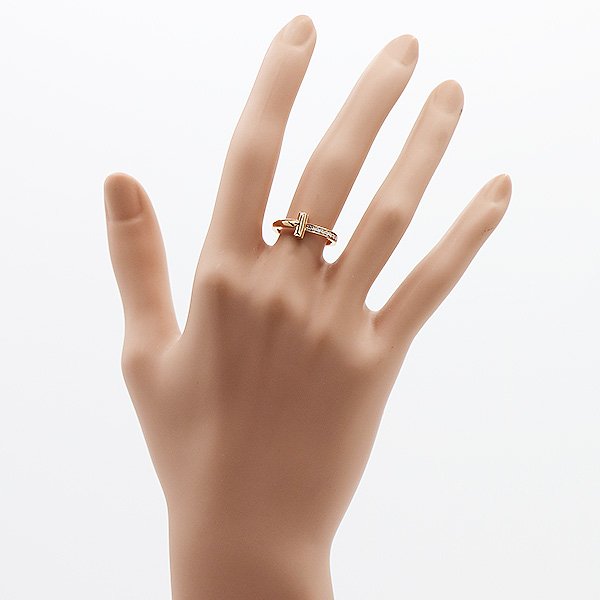 ティファニー　750PG Tワン ダイアイリリング 3.80g　装着イメージ