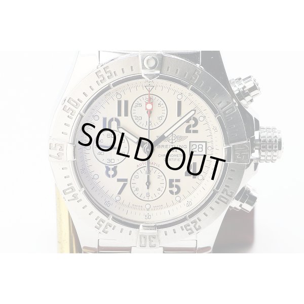 ブライトリング　アベンジャー　スカイランド　Ａ１３３８０　銀文字盤　表面拡大