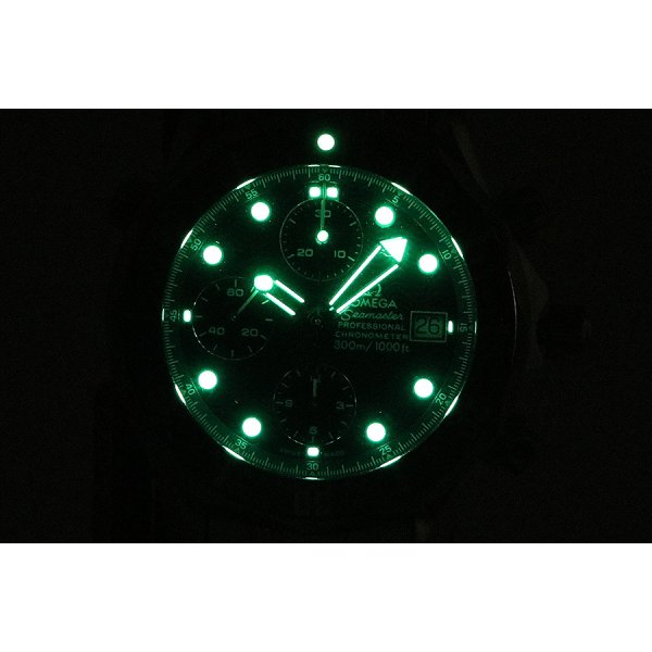 オメガ　シーマスタープロ　クロノグラフ　２５９９．８０　紺文字盤　ライト暗闇