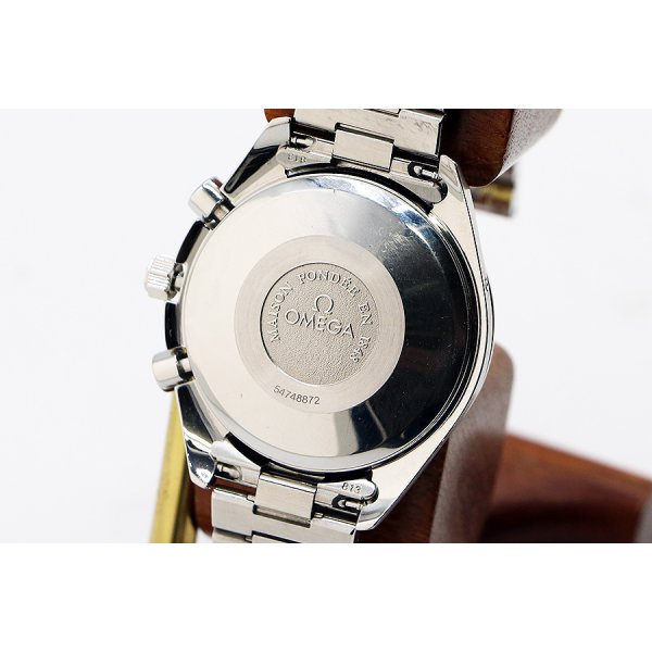 オメガ　スピードマスター　デイデイト　３５２１．８０　青文字盤　裏面拡大