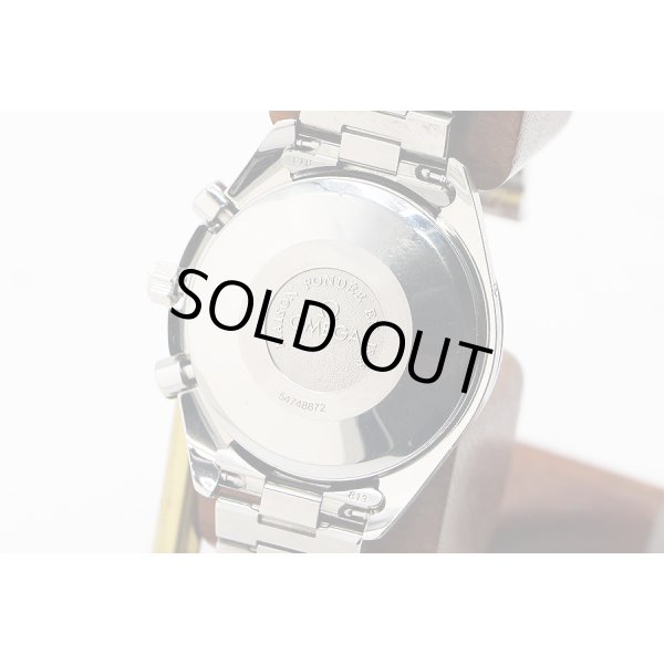 オメガ　スピードマスター　デイデイト　３５２１．８０　青文字盤　裏面拡大