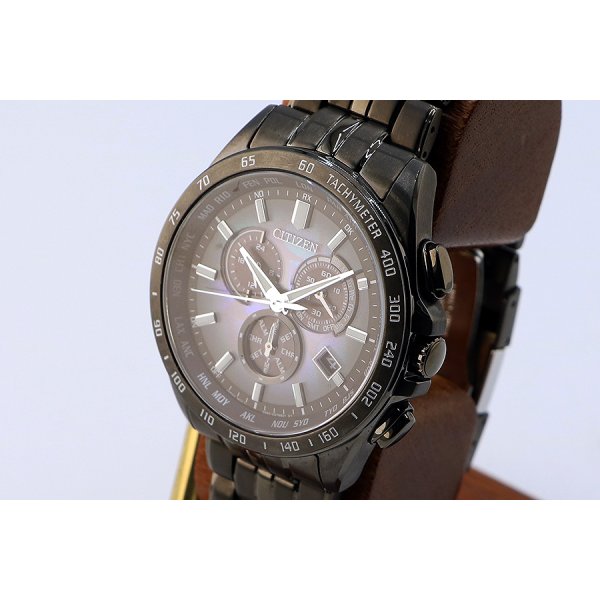 シチズン　コレクション　レイヤーオブタイム　ＣＢ５８７８－５６Ｅ　積層文字盤　サイド拡大