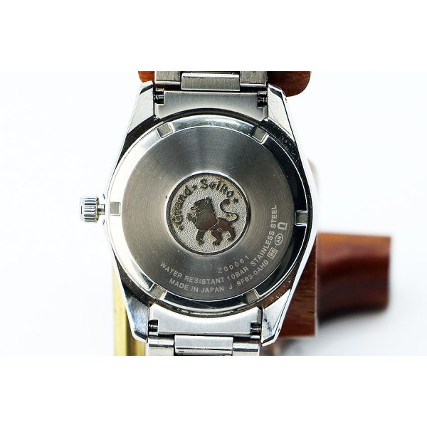 グランドセイコー　ＳＢＧＴ０３５　９Ｆ８３－０ＡＨ０　銀文字盤　裏面拡大