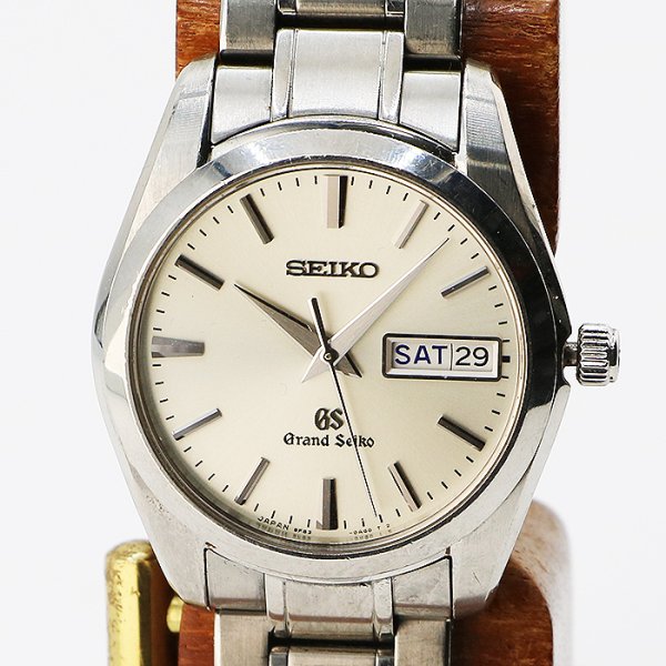 グランドセイコー　ＳＢＧＴ０３５　９Ｆ８３－０ＡＨ０　銀文字盤