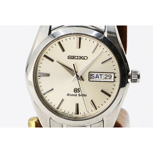 グランドセイコー　ＳＢＧＴ０３５　９Ｆ８３－０ＡＨ０　銀文字盤　表面拡大