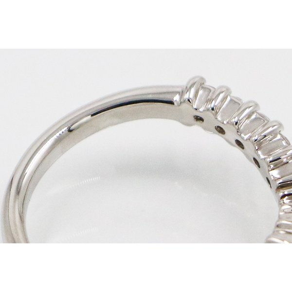 PT900 ダイアイリリング 0.31ct 4.50g　内側拡大