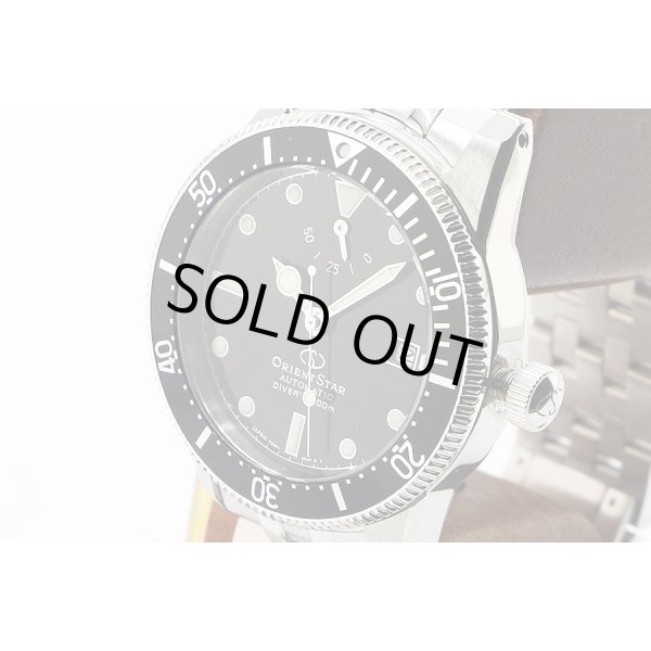 オリエントスター　スポーツダイバー１９６４　ＲＫ－ＡＵ０６０１Ｂ　黒文字盤　サイド拡大