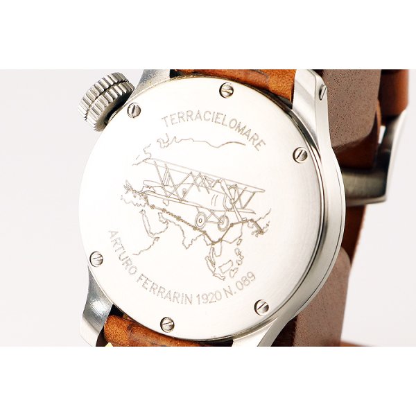 テッラチェロマーレ　ＴＣ７０４４ＡＣ３ＰＡ　フェラーリン　黒文字盤　裏面拡大