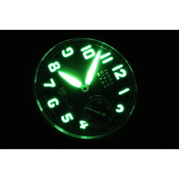 テッラチェロマーレ　ＴＣ７０４４ＡＣ３ＰＡ　フェラーリン　黒文字盤　ライト暗闇