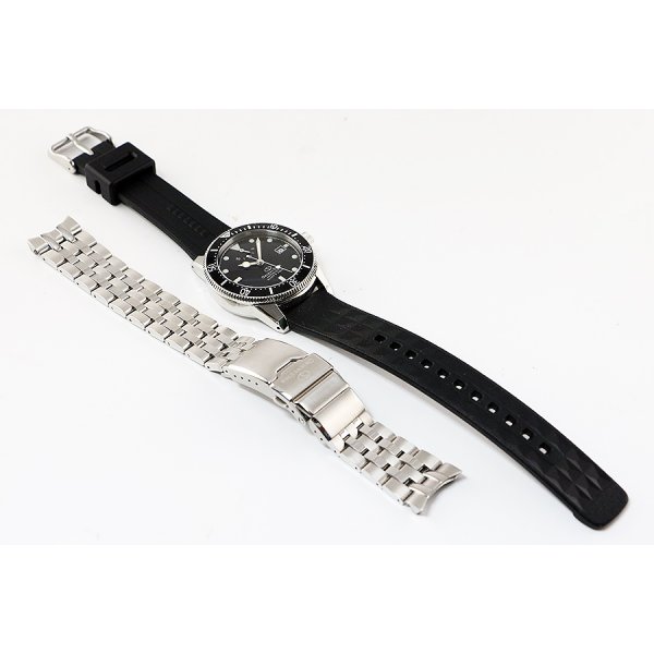 オリエントスター　スポーツダイバー１９６４　ＲＫ－ＡＵ０６０１Ｂ　黒文字盤　替えラバーベルト状態　表面